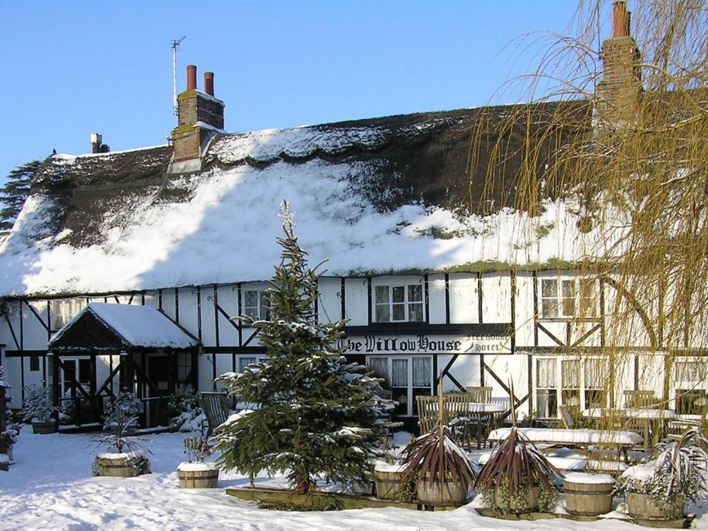 The Willow House Уоттон Экстерьер фото